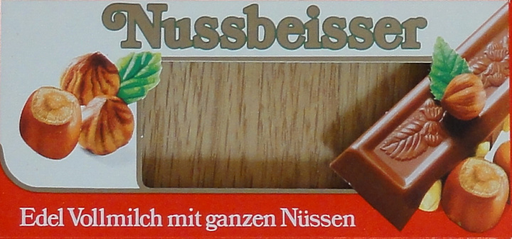 Nussbeisser male edel vollmilch mit ganzen nussen.jpg